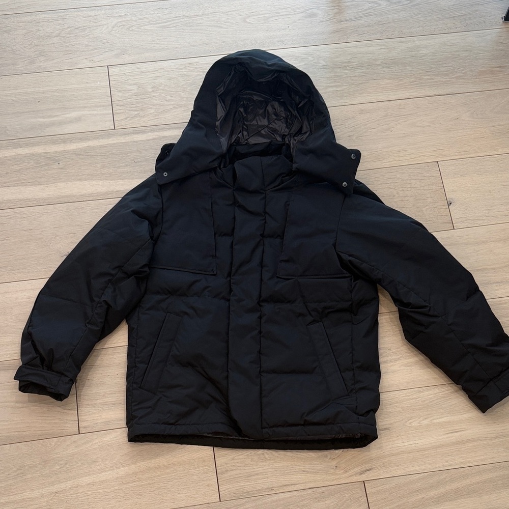 +J Black Hooded Puffer Jacket – Small. Excellent condition
